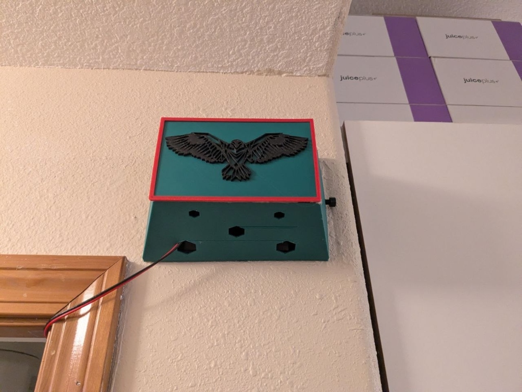 Leader Node Wall Mounted with Geometric Bird Enclosure